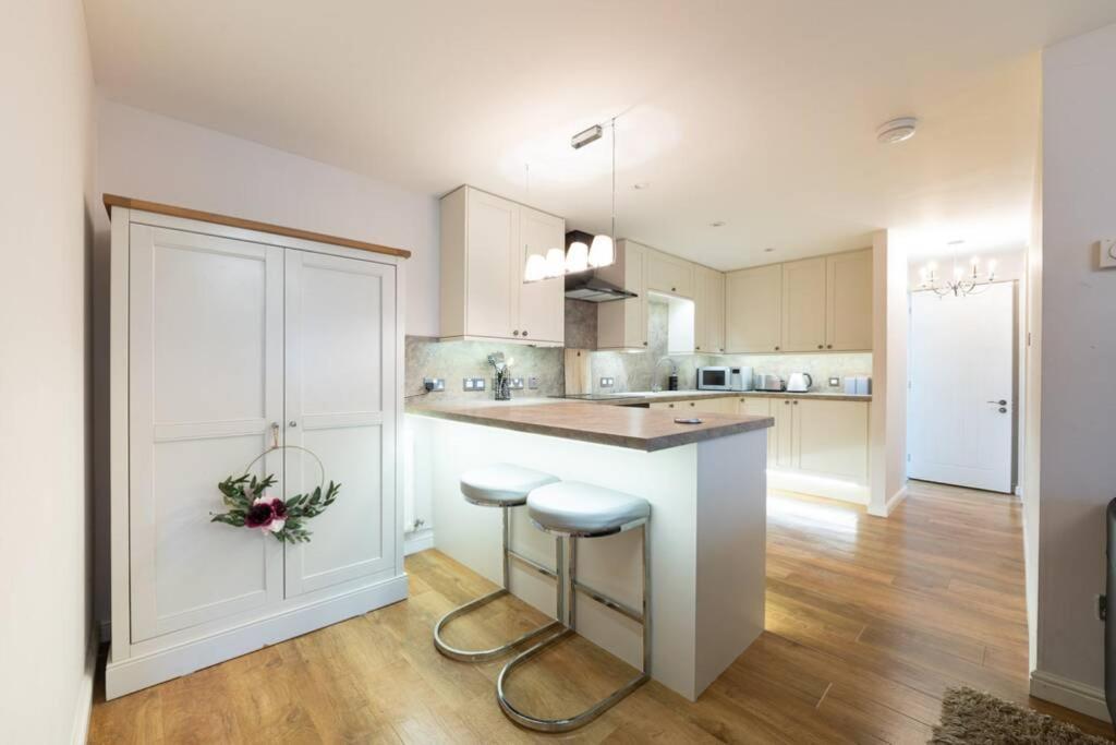 Burlington Place, Shrewsbury. 2 Bedroom, Private Parking, 5 Minutes From Town Eksteriør billede