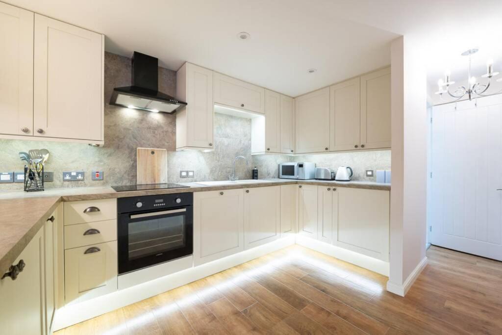 Burlington Place, Shrewsbury. 2 Bedroom, Private Parking, 5 Minutes From Town Eksteriør billede